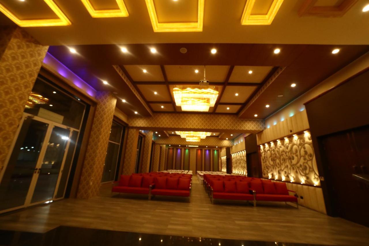 Park Avenue And Resorts Sikar 외부 사진