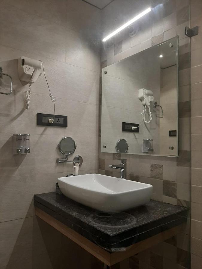 Park Avenue And Resorts Sikar 외부 사진