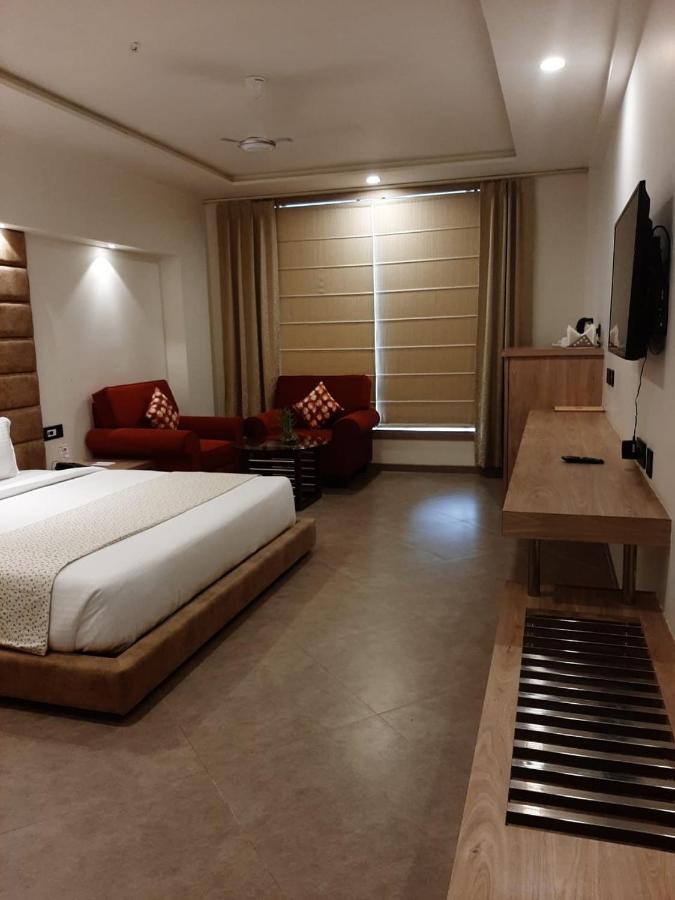 Park Avenue And Resorts Sikar 외부 사진